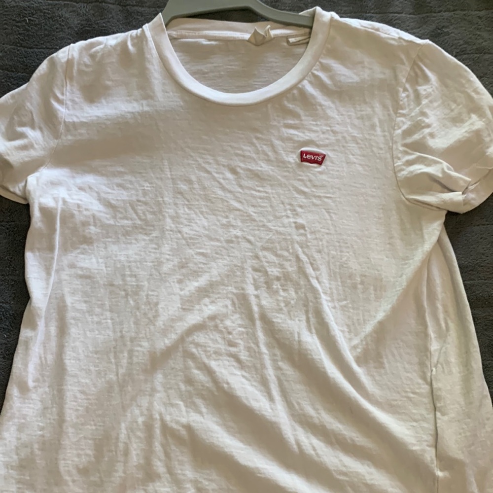 White Levi’s T Shirt